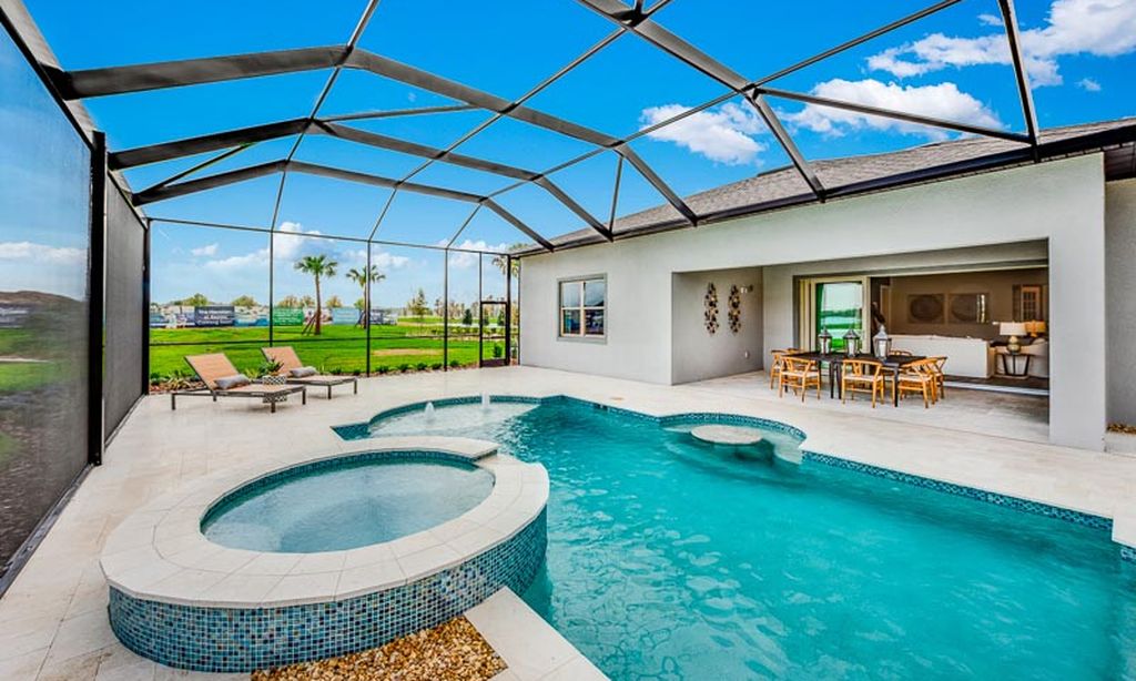 Model Screened-In Pool