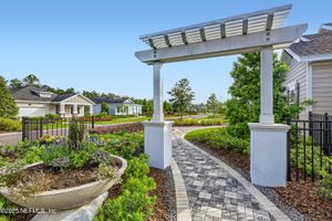582 MURPHYS DR, ST JOHNS, FL