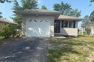 101 BONAIRE DR, TOMS RIVER, NJ