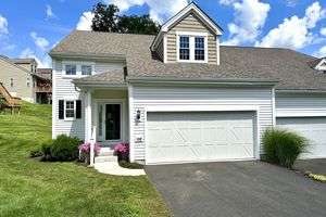 1049 AUGUSTA DR # 1049, OXFORD, CT