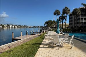 2880 GULF SHORE BLVD 404, NAPLES, FL