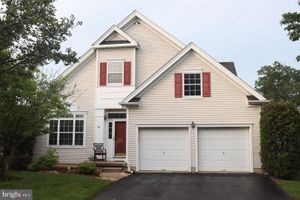 10 MISTFLOWER LN, WEST WINDSOR, NJ