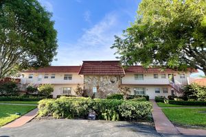 12008 POINCIANA BLVD 106, ROYAL PALM BEACH, FL