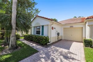 6082 HELICONIA RD, DELRAY BEACH, FL