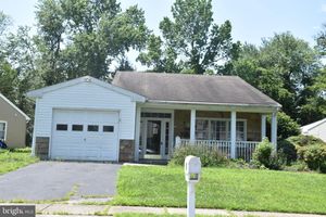 52 SHERWOOD PL, SOUTHAMPTON, NJ