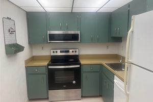 1740 PINE VALLEY DR APT 205, FORT MYERS, FL