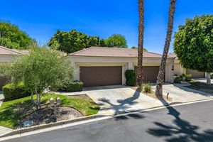 54374 OAK TREE A119, LA QUINTA, CA