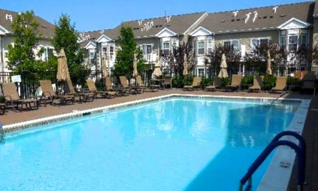 Outdoor Pool & Patio