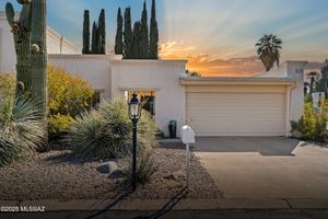 8000 N CASAS PL, TUCSON, AZ