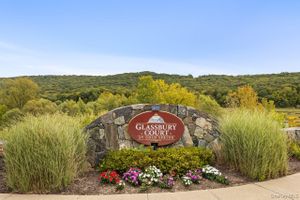 43 YESTERDAY DR, COLD SPRING, NY