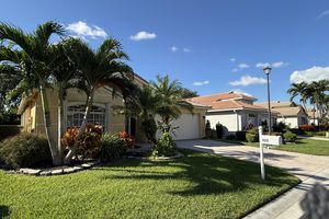 5820 ROYAL CLUB DR, BOYNTON BEACH, FL