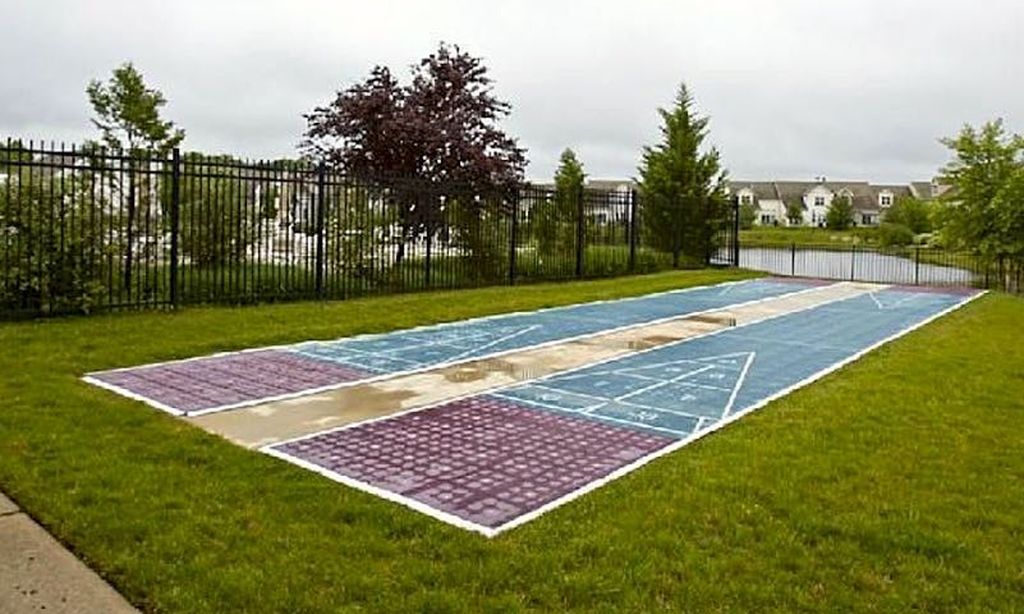 2 Shuffleboard Courts