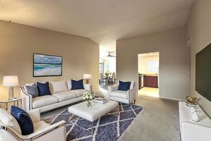 11022 S IROQUOIS DR, PHOENIX, AZ