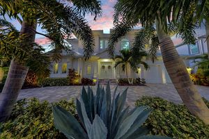 701 PINCKNEY DR, APOLLO BEACH, FL