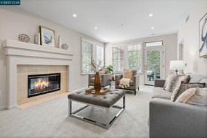 5920 HORSEMANS CANYON DR APT 2B, WALNUT CREEK, CA
