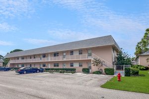 18081 SE COUNTRY CLUB DR # 30-300, JUPITER, FL
