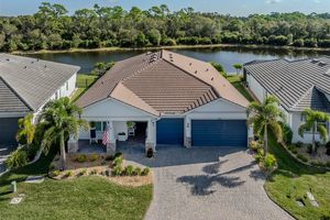 592 MISTIFLOWER CIR, NOKOMIS, FL