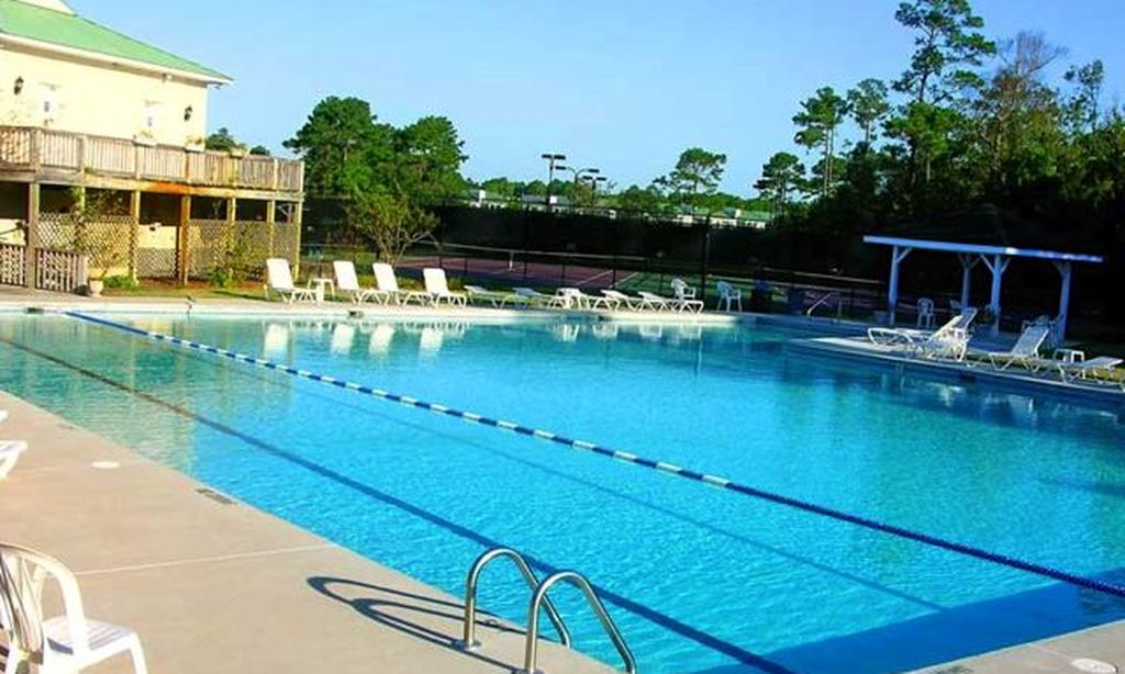 4 Resort-Style Pools