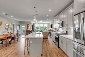 141 SAUNDERSVILLE RD APT 2403, HENDERSONVILLE, TN