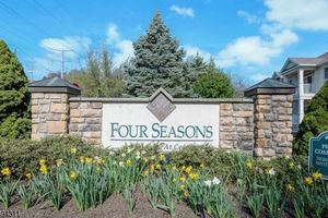 806 HOLLY LN, CEDAR GROVE, NJ