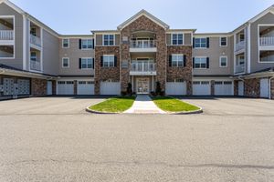 411 BROOKSIDE CT # 411, NEWTOWN, CT