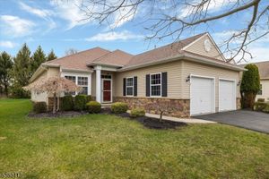 7 AVALON CT, SOMERSET, NJ