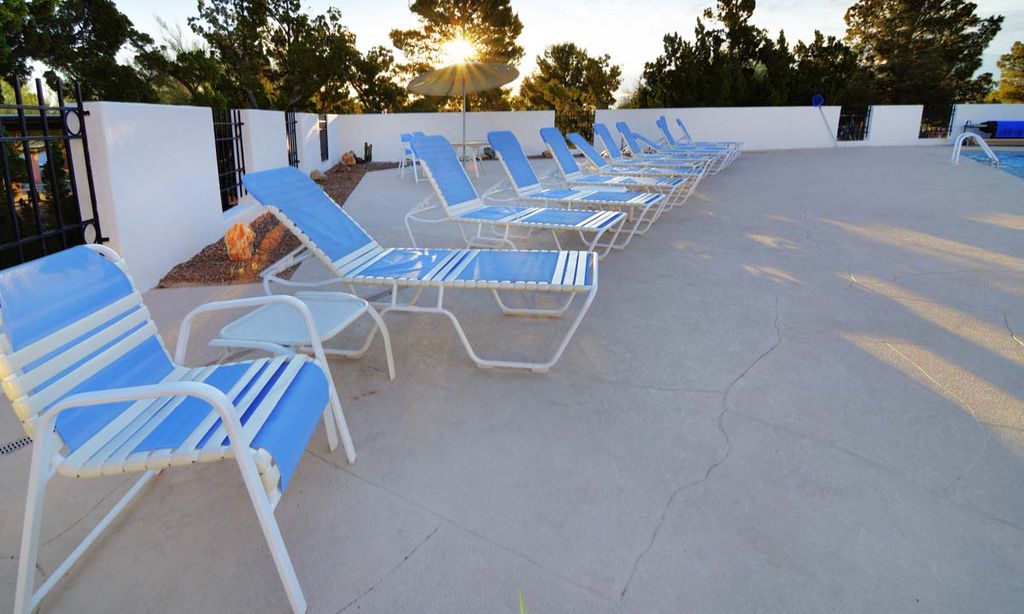 Poolside Seating