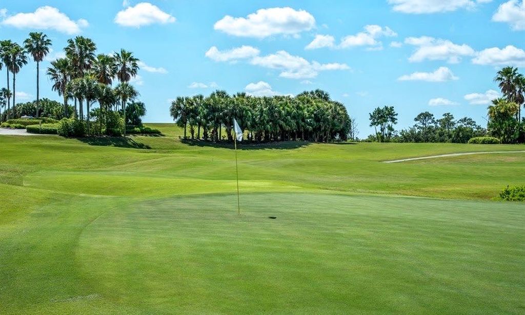 9-Hole Creek Golf Course