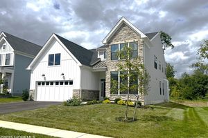 7 ASHLYNN CT, MANALAPAN, NJ