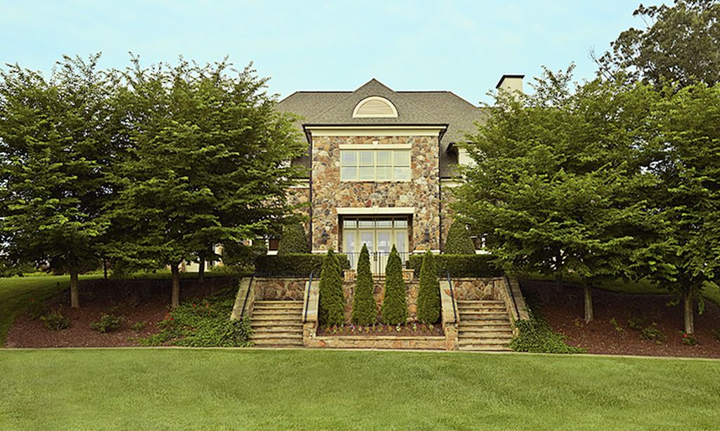 Loch Ridge Manor - 7,300 Sq. Ft.