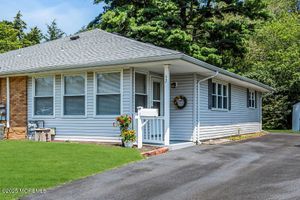 52 BERKSHIRE CT, TOMS RIVER, NJ
