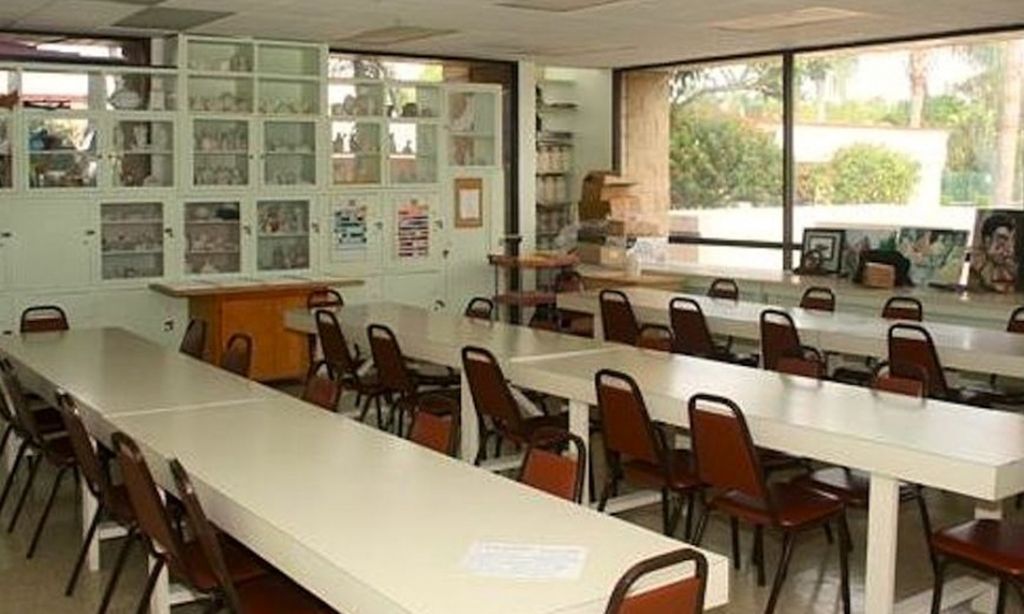 Arts & Crafts Studio