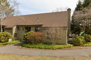 1027 HERITAGE VLG B, SOUTHBURY, CT