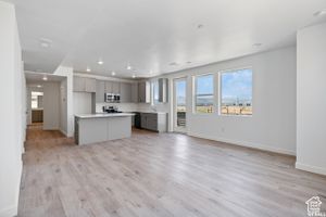 5263 W REVENTON DR, SOUTH JORDAN, UT