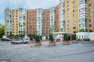 15100 INTERLACHEN DR 4-207, SILVER SPRING, MD