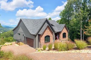 36 NORTHLAND CT, FLAT ROCK, NC