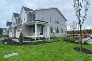 10 CHERRY LN, WEST WINDSOR, NJ