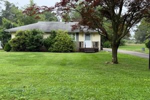 6 GORDON WAY, ROXBURY TWP, NJ