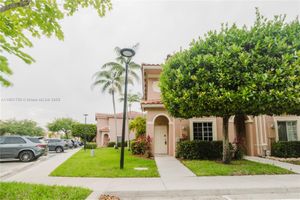 7818 CATALINA CIR, TAMARAC, FL