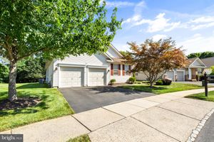 24 TUPELO LN, LANGHORNE, PA