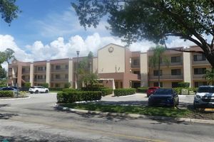 10657 W CLAIRMONT CIR 306, TAMARAC, FL