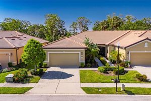 402 SENECA FALLS DR, APOLLO BEACH, FL