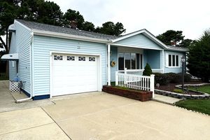 18 WESTPORT DR, TOMS RIVER, NJ