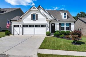 215 SILVER CT, HOSCHTON, GA