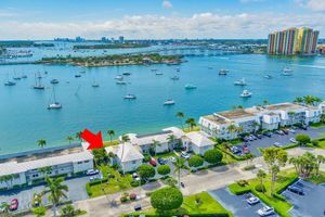 1071 SUGAR SANDS BLVD APT 8, RIVIERA BEACH, FL