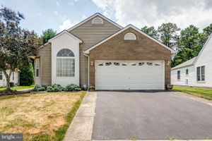 60 CANTERBURY LN, TOMS RIVER, NJ