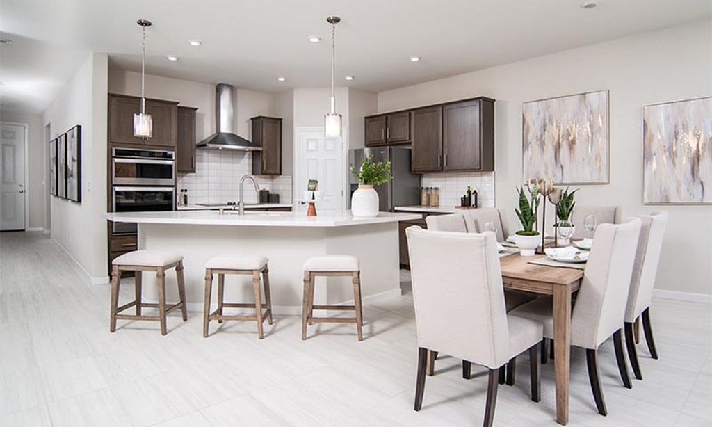 Model Kitchen & Dining Area