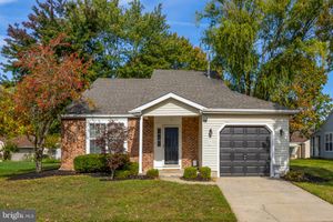 8 NILAND LN, DEPTFORD, NJ