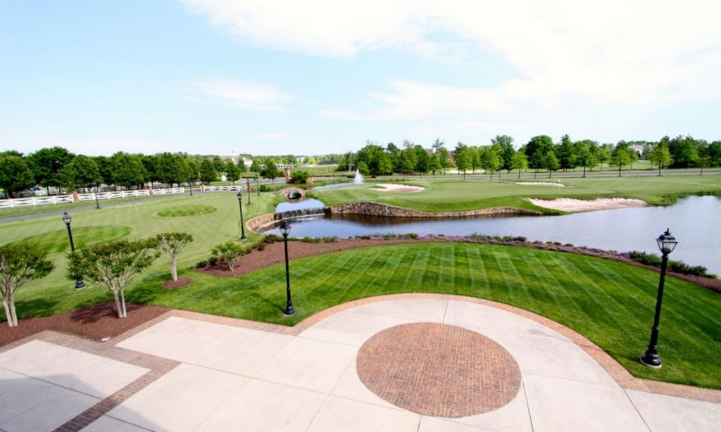 Scenic Ponds & 18-Hole Course