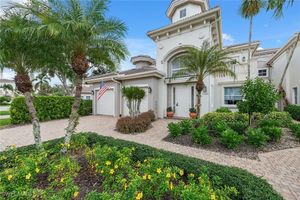 537 AVELLINO ISLES CIR # 201, NAPLES, FL